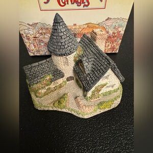 David Winter Vicarage Figurine